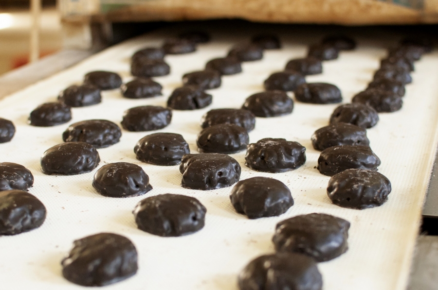 Bambino punjeni keks Vule sa cokoladnim prelivom sa ukusom narance