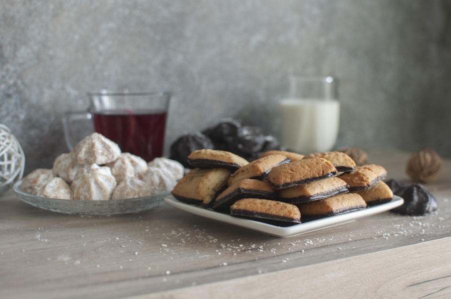 Bambino cajno pecivo sa prelivom sa ukusom vanile